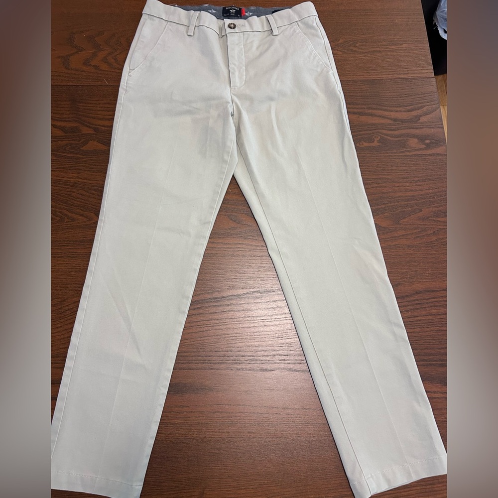 Dockers Men Light Beige Classic Khaki Pants Slim Smart 360 Flex 32 X 32